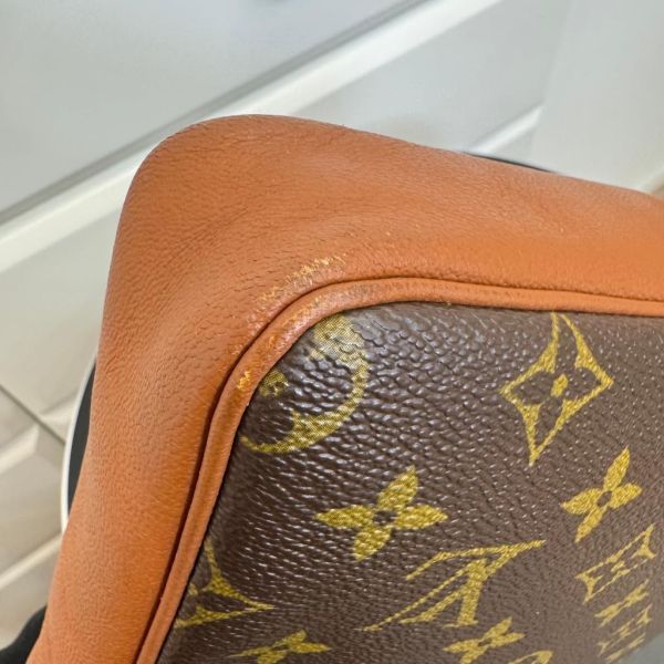 Louis Vuitton 紅皮老花方形斜背包 