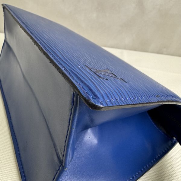 Louis Vuitton Epi 皮革手拿包 