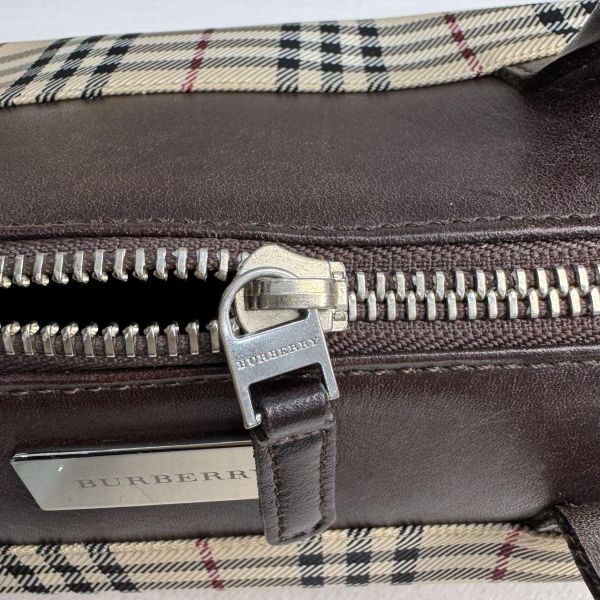 Burberry 經典格紋圓筒包 