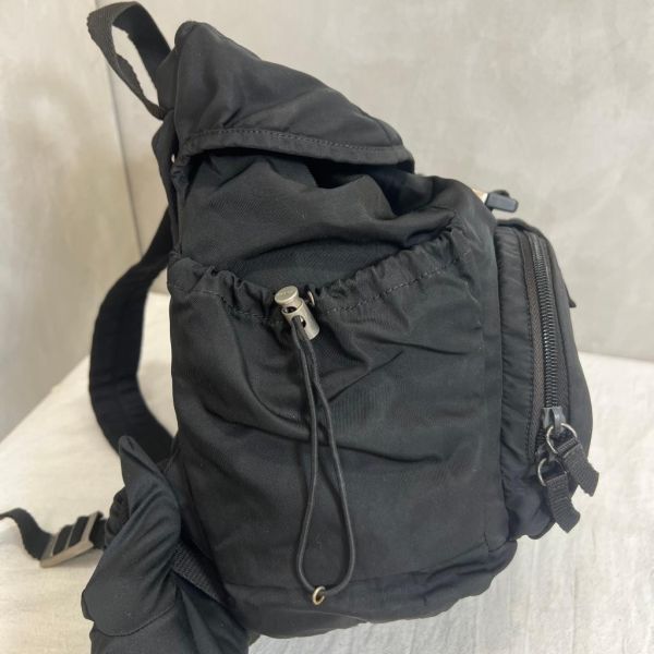PRADA 帆布後背包 