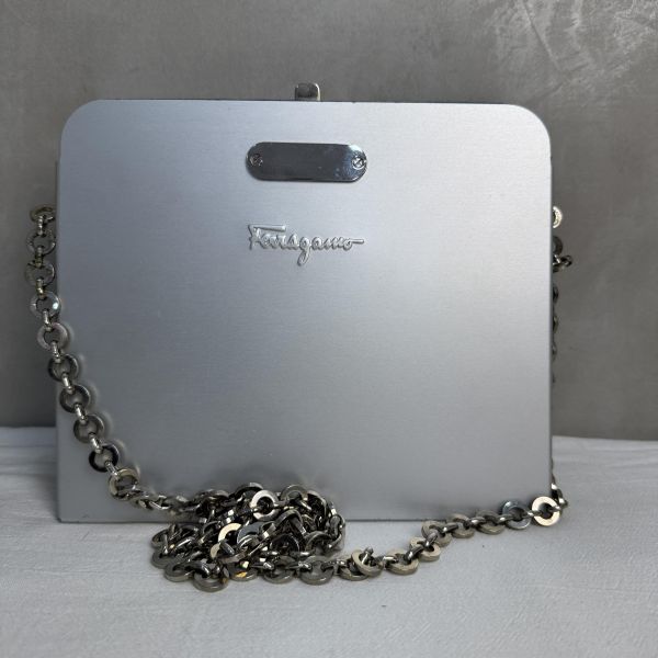 Ferragamo Gancini AU-21 6717 銀色鋁製單肩包 