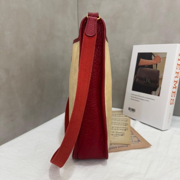 Hermès Vespa 紅色帆布拼接包 