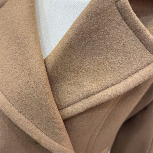 Burberry 駝色雙排扣女士短款大衣 