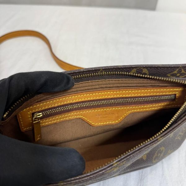 Louis Vuitton 金釦單肩包 