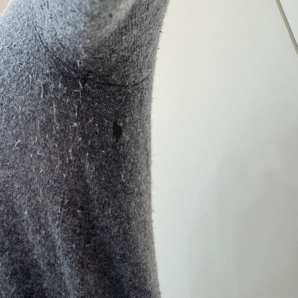 Burberry 學院風V領針織衫 