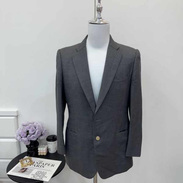 Burberry 灰色西裝外套 