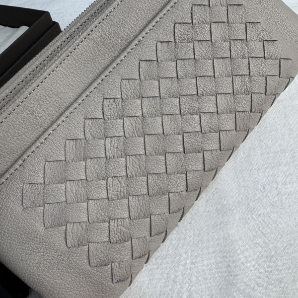 Bottega Veneta 編織拉鍊手拿包 
