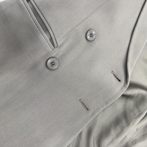 Emporio Armani灰色雙排扣女士西裝外套 