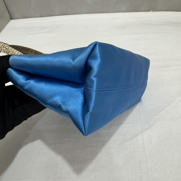 BVLGARI 寶格麗 絲綢緞面肩背包 