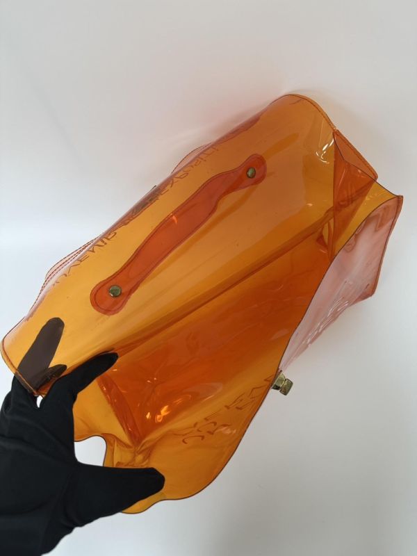 Hermès「Vinyl Kelly」透明橘限量包 
