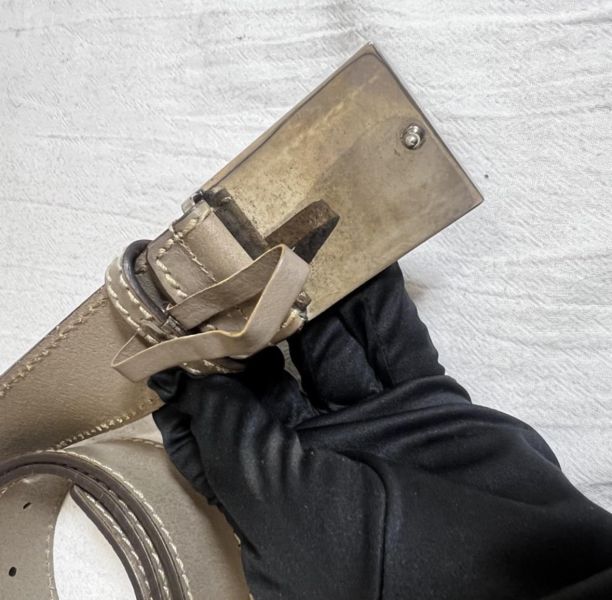 Gucci 方形金屬標誌扣環皮帶 