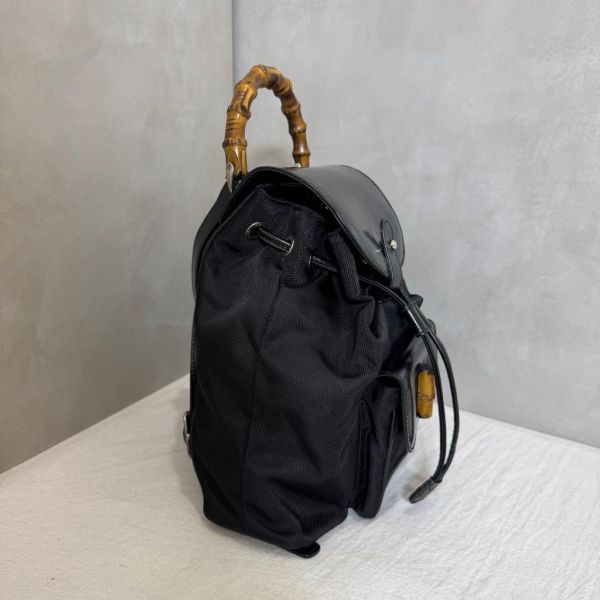 Gucci 尼龍黑色小後背包 