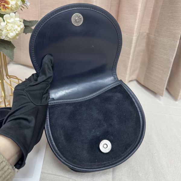 Gucci麂皮馬銜扣腰包 