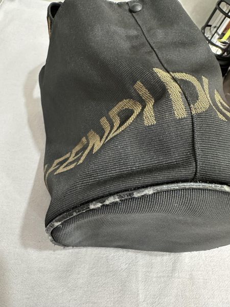 Fendi復帆布水桶迷你托特包 