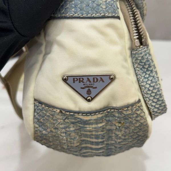 Prada 蛇皮拼接腋下包 