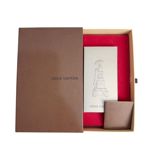 Louis Vuitton Tour Eiffel VIP 限量版翻頁動畫書 