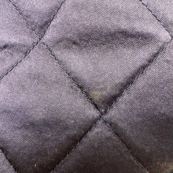 Chanel 菱格緞面珍珠logo後背包 