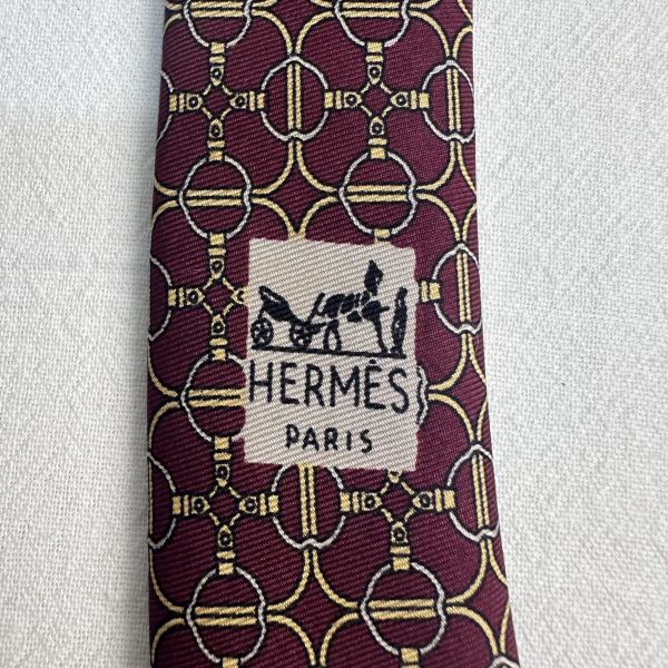 HERMES 酒紅色 馬銜鍊環圖騰 領帶 領結 絲綢（中古） 