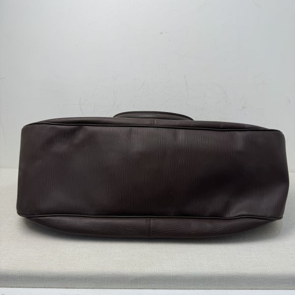 Louis Vuitton Epi 皮革 Keepall 系列旅行袋 