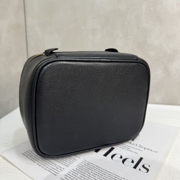 CHANEL 香奈兒魚子醬化妝包 