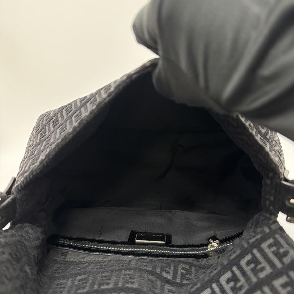 Fendi 經典 緹花布法棍包 