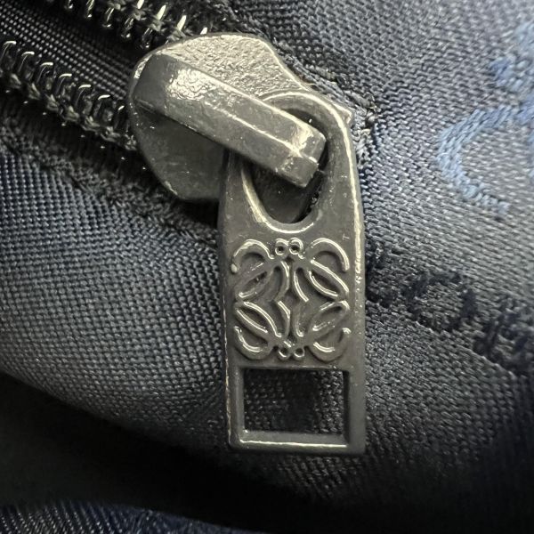 LOEWE 經典 Nappa 束口福袋包 