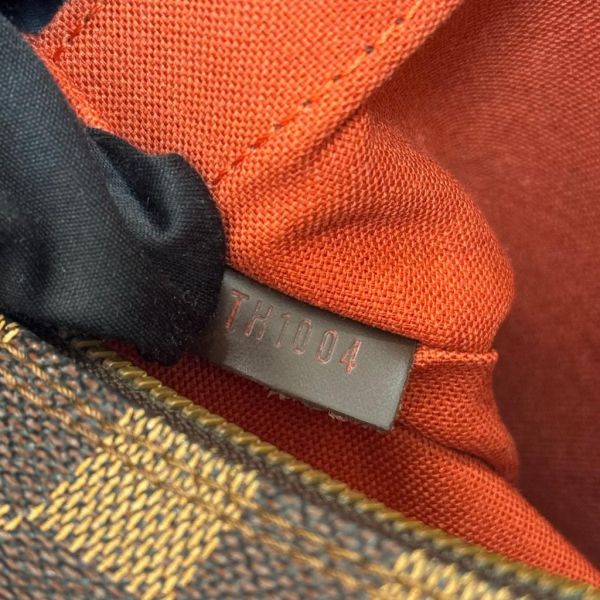 Louis Vuitton 棋盤上扣斜背包 