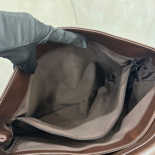 Chanel 簡約翻蓋單肩包 