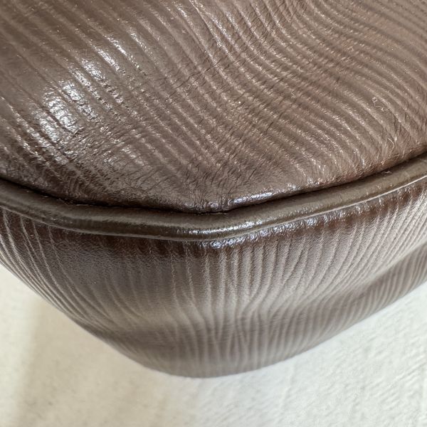Louis Vuitton 深咖包袋 