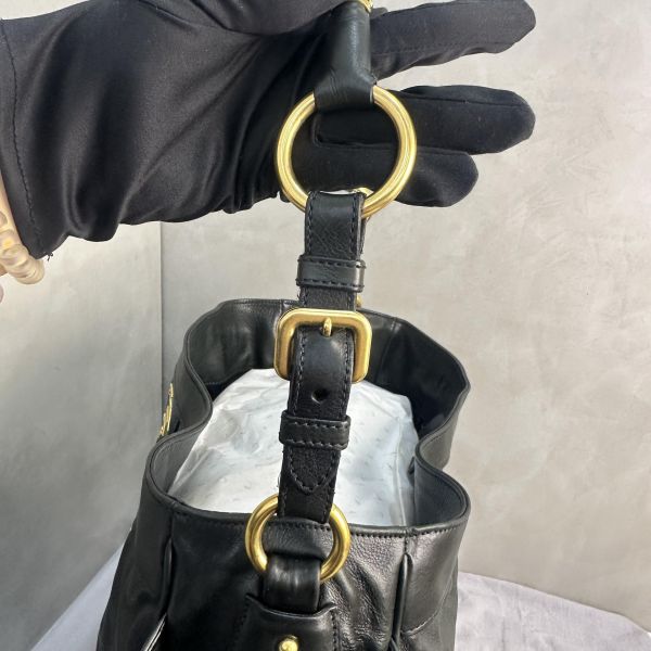 Prada  Vitello Daino Hobo 黑色手提包 