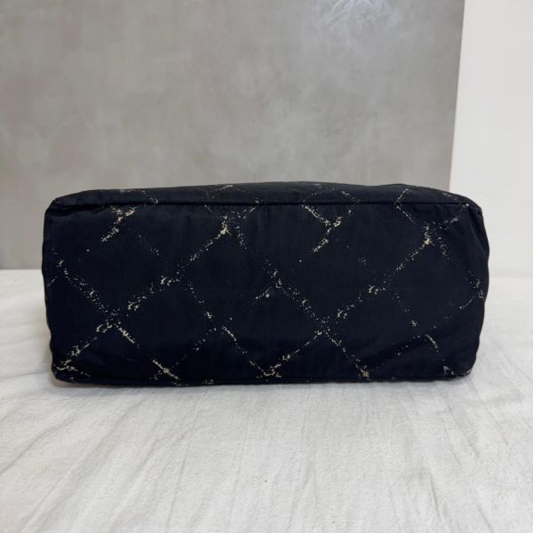 CHANEL 格菱帆布包 