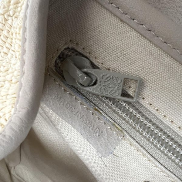 Loewe 編織拼色斜背包 
