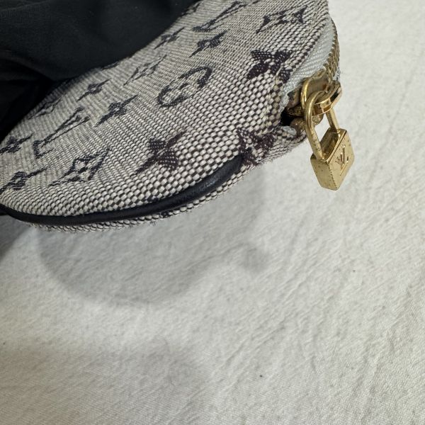 Louis Vuitton 灰色提花布零錢包 