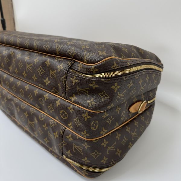 Louis Vuitton 經典旅行包 