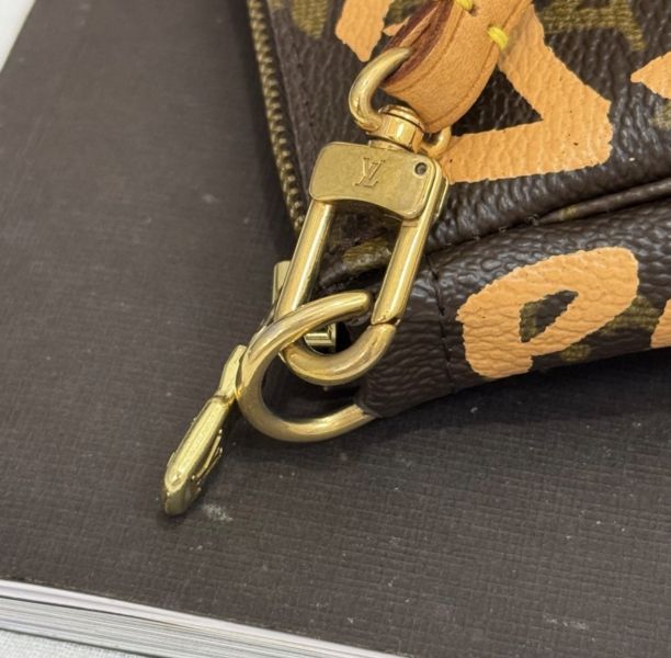 Louis Vuitton 塗鴉麻將包 