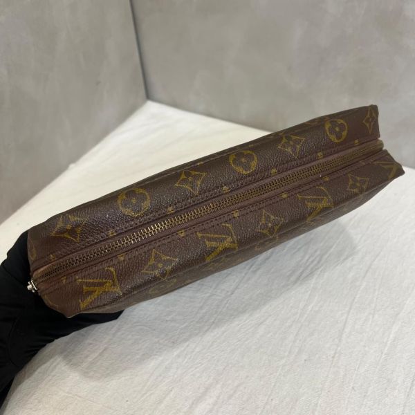 Louis Vuitton 經典手拿包 
