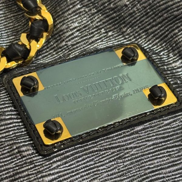 Louis Vuitton 鐵灰卯釘提袋 