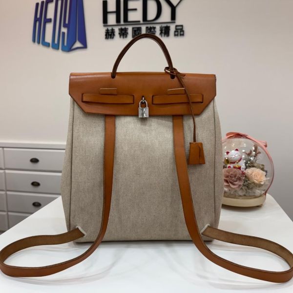 Hermès 帆布焦糖雙肩包 