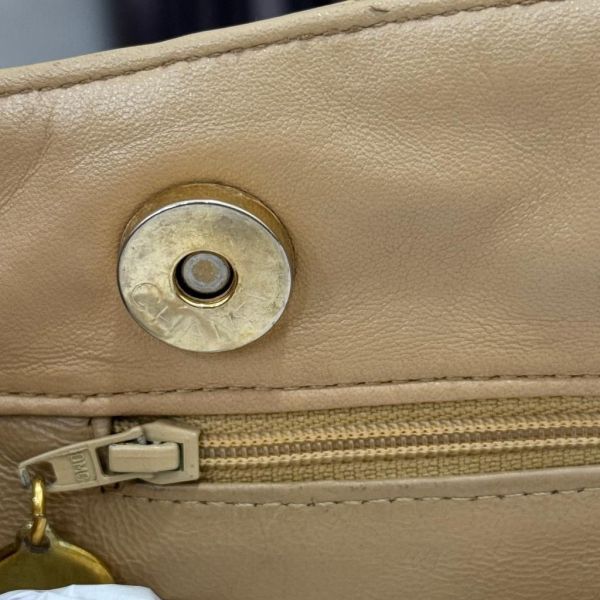 Chanel 香奈兒直立復古肩背包 