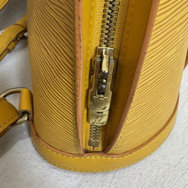 Louis Vuitton 黃色Epi雙肩背包 
