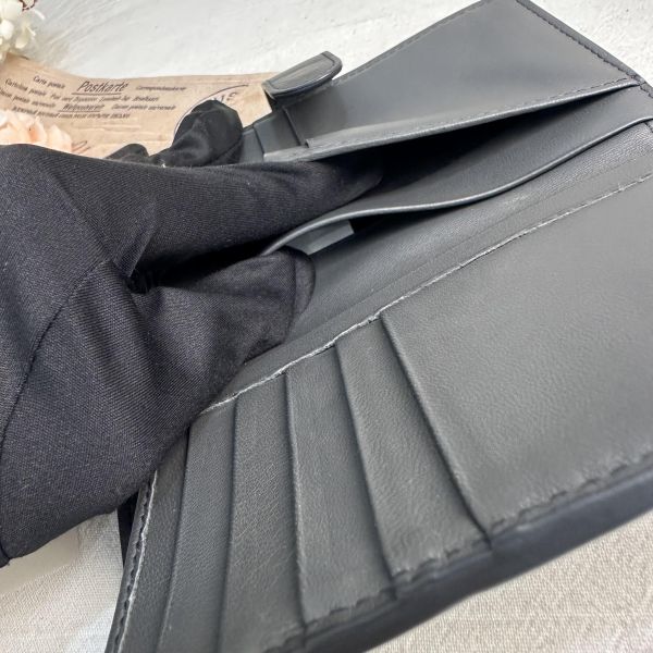 Bottega Veneta 經典小羊皮手工編織扣式皮夾 