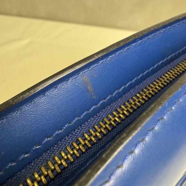 Louis Vuitton Epi 皮革手拿包 