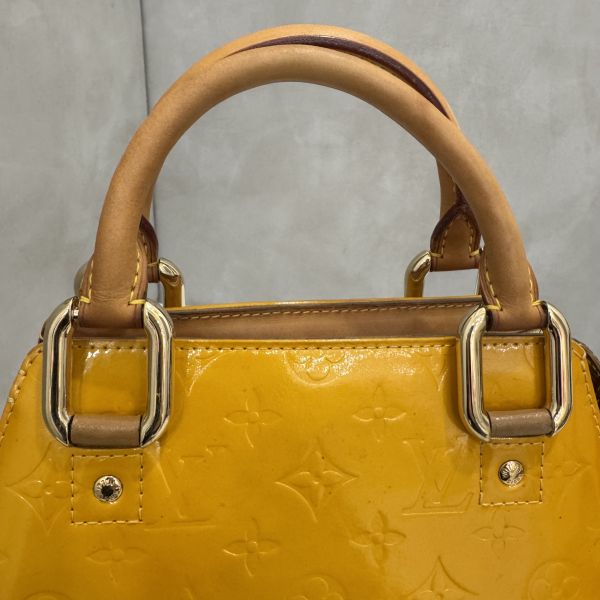 Lv 黃漆皮手提包 