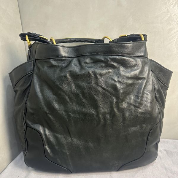 Prada  Vitello Daino Hobo 黑色手提包 