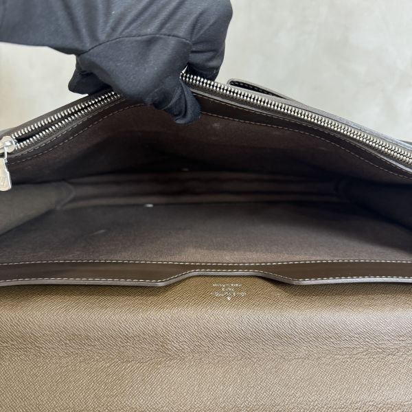 LV 咖啡色 EPI Robusto 1商務包 