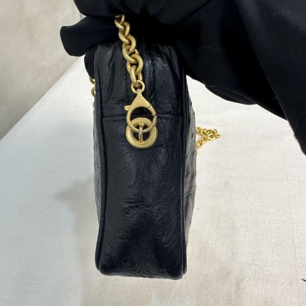 Fendi復古黑色鴕鳥皮相機包 