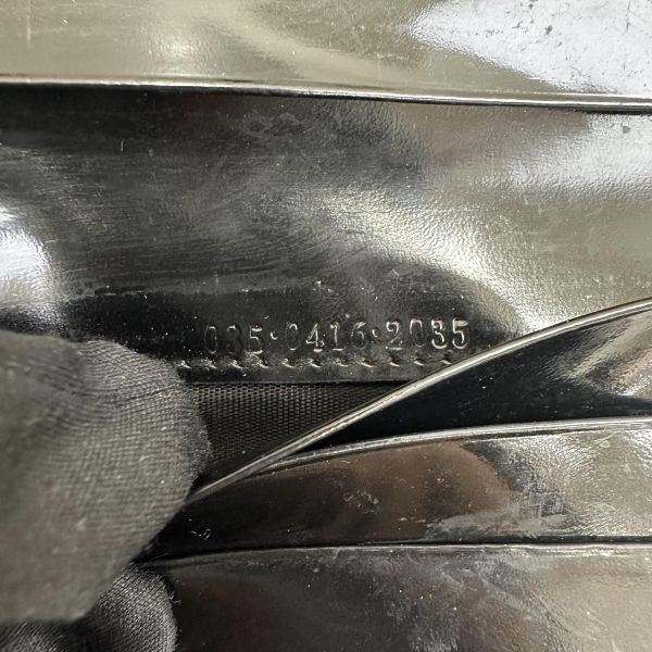 Gucci 黑色漆皮零錢袋短夾 