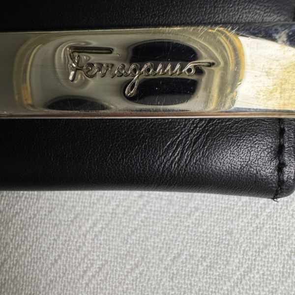 Ferragamo  Gancini Icona 系列長夾 