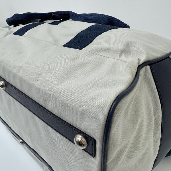 PRADA 經典尼龍旅行包 