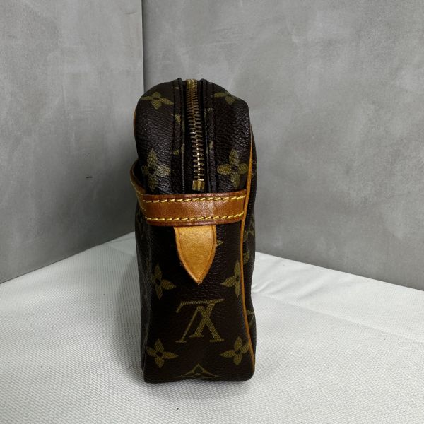 Louis Vuitton 23 手拿包 